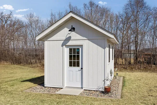 $1,090,000 | 918 Hidden Meadow Lane, Lake City, MN 55041