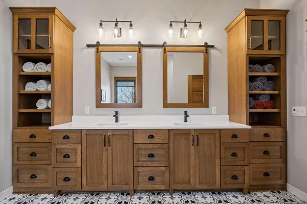 $1,090,000 | 918 Hidden Meadow Lane, Lake City, MN 55041