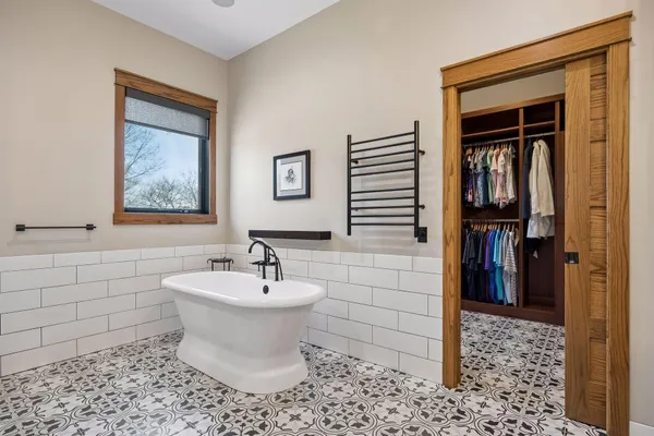 $1,090,000 | 918 Hidden Meadow Lane, Lake City, MN 55041