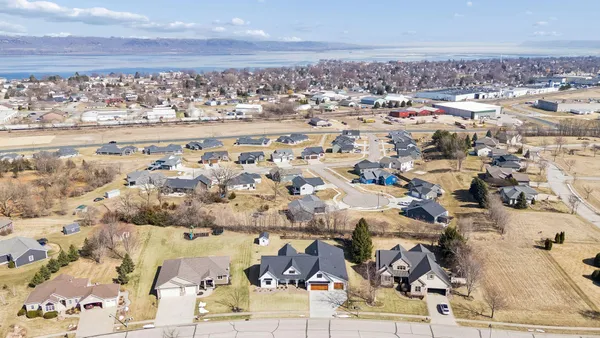 $1,090,000 | 918 Hidden Meadow Lane, Lake City, MN 55041