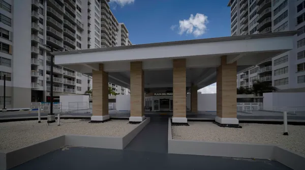 $1,999 | 18081 Biscayne Boulevard, Unit 403, Aventura, FL 33160