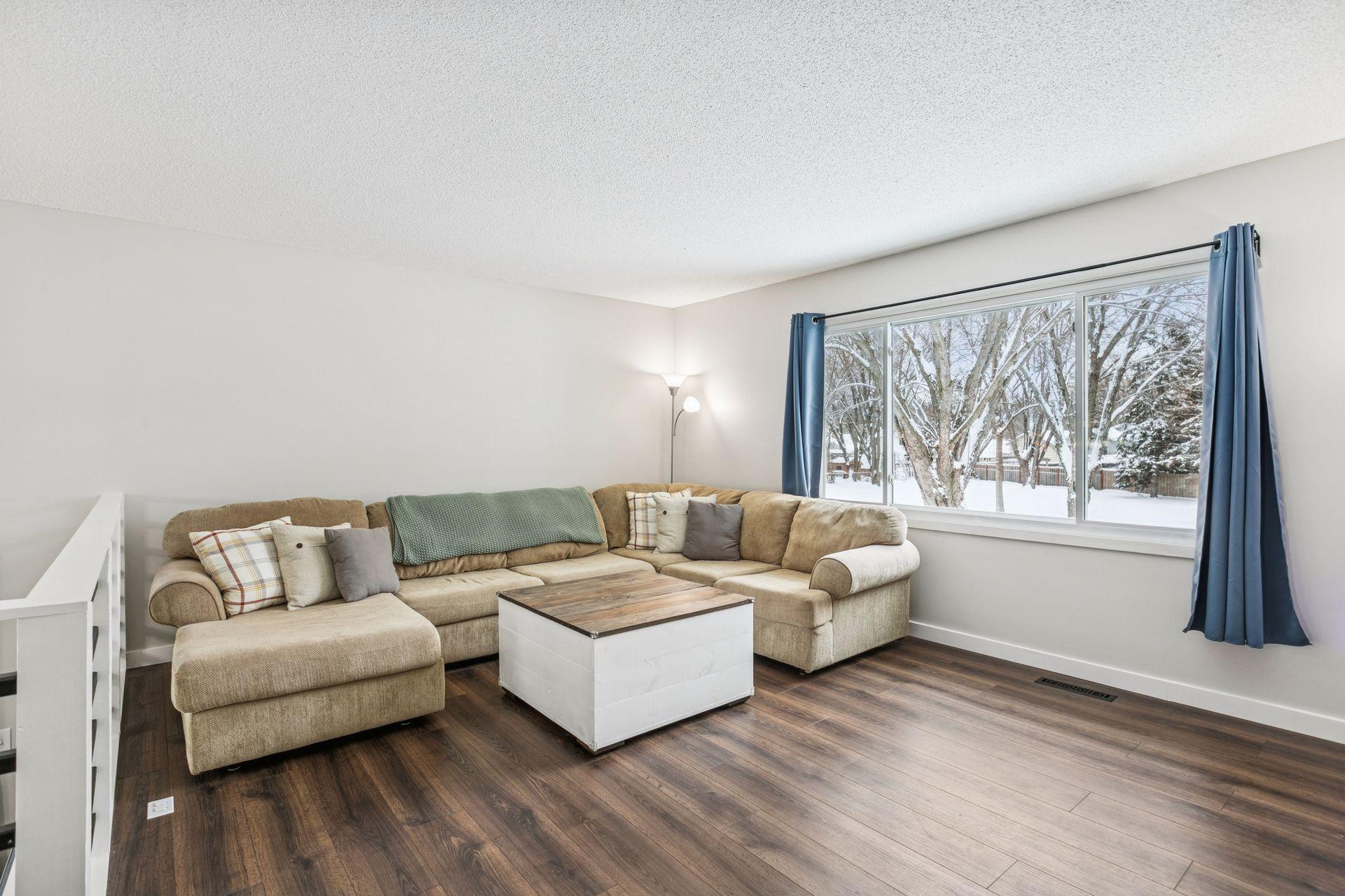 11795 100th Place North Maple Grove, MN 55369 - Photo 5 of 38