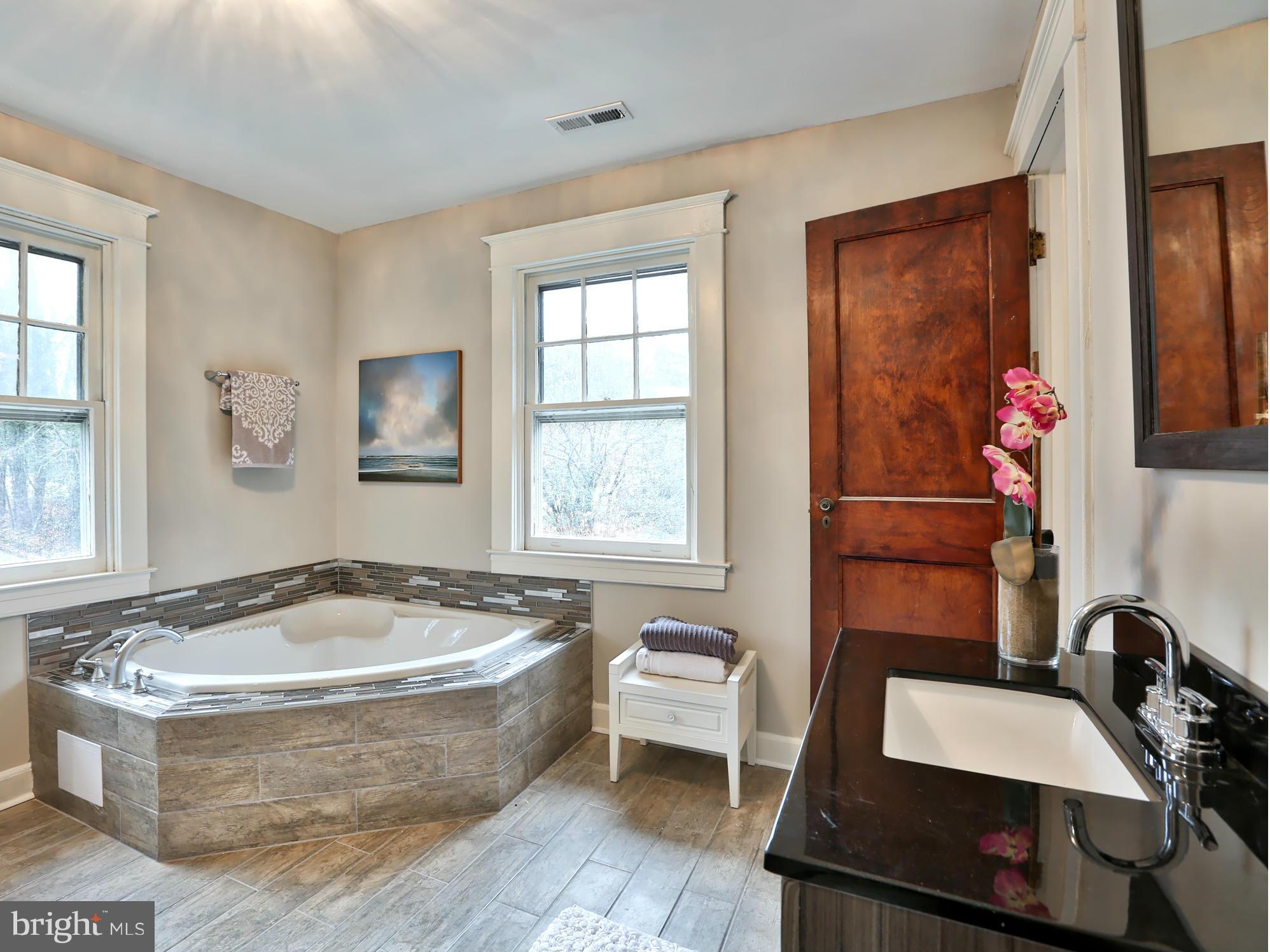 515 Old Orchard Road Baltimore, MD 21229 - Photo 16 of 30 Relax and Unwind in Your Soaking Tub
