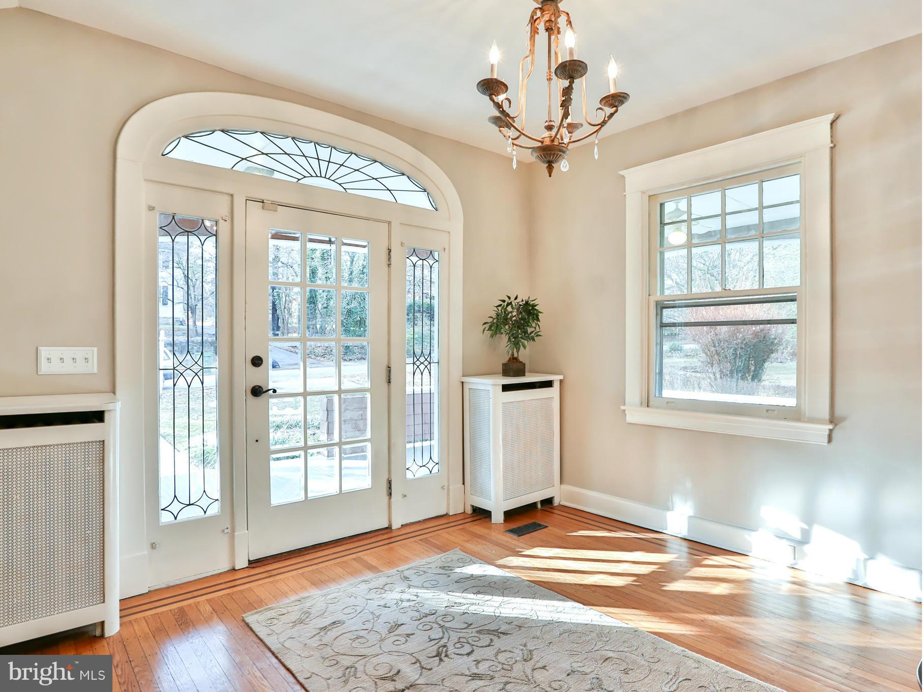 515 Old Orchard Road Baltimore, MD 21229 - Photo 4 of 30 Custom Glass Front Door and Windows
