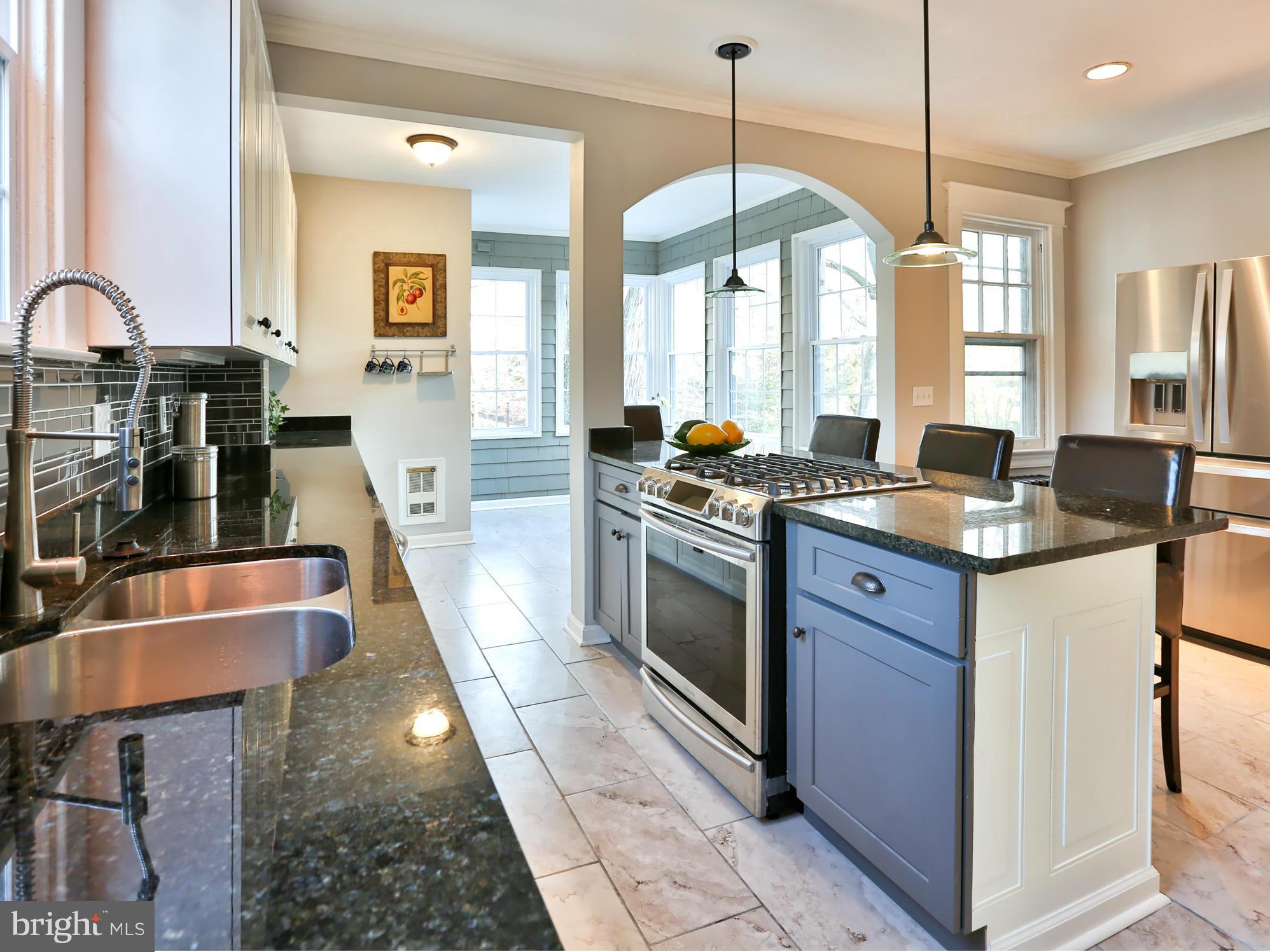 515 Old Orchard Road Baltimore, MD 21229 - Photo 8 of 30 Stainless Steel Appliances With Custom Tiling