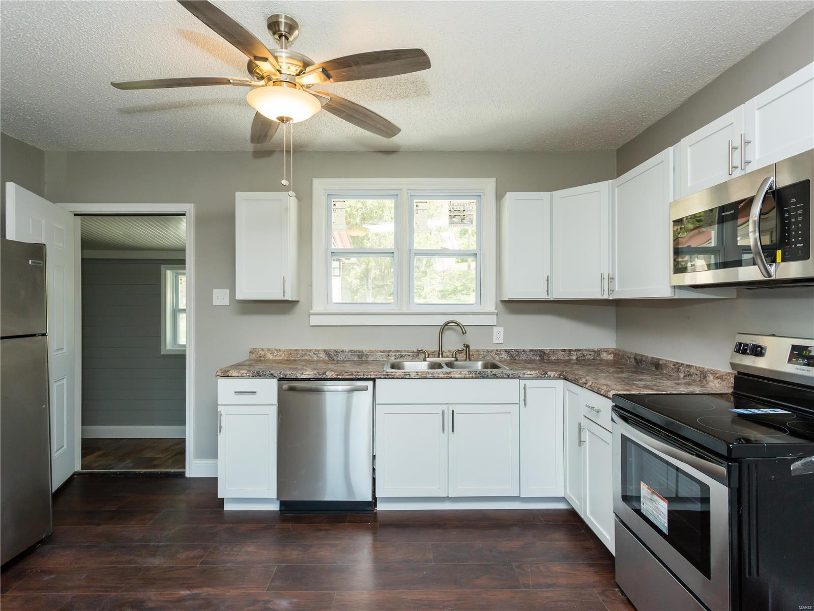 3605 Baumgartner Road St. Louis, MO 63129 - Photo 10 of 23 Gallery Image 10