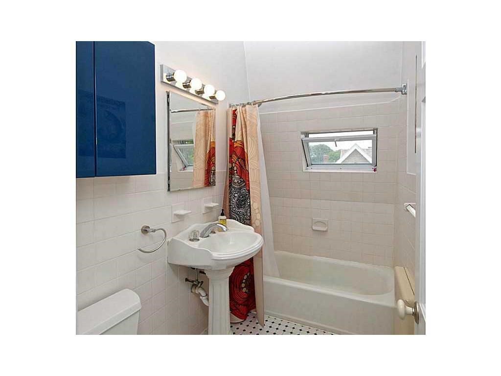 51 Annandale Road, Unit 3 Newport, RI 02840 - Photo 12 of 19