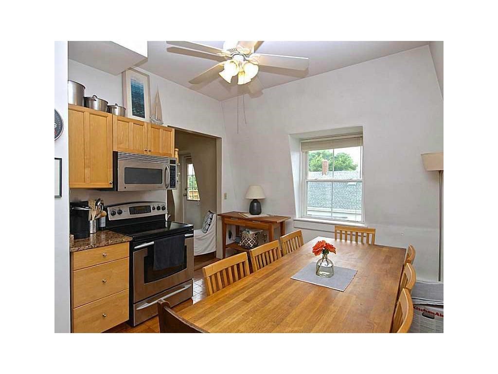 51 Annandale Road, Unit 3 Newport, RI 02840 - Photo 4 of 19