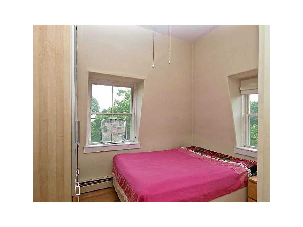 51 Annandale Road, Unit 3 Newport, RI 02840 - Photo 10 of 19