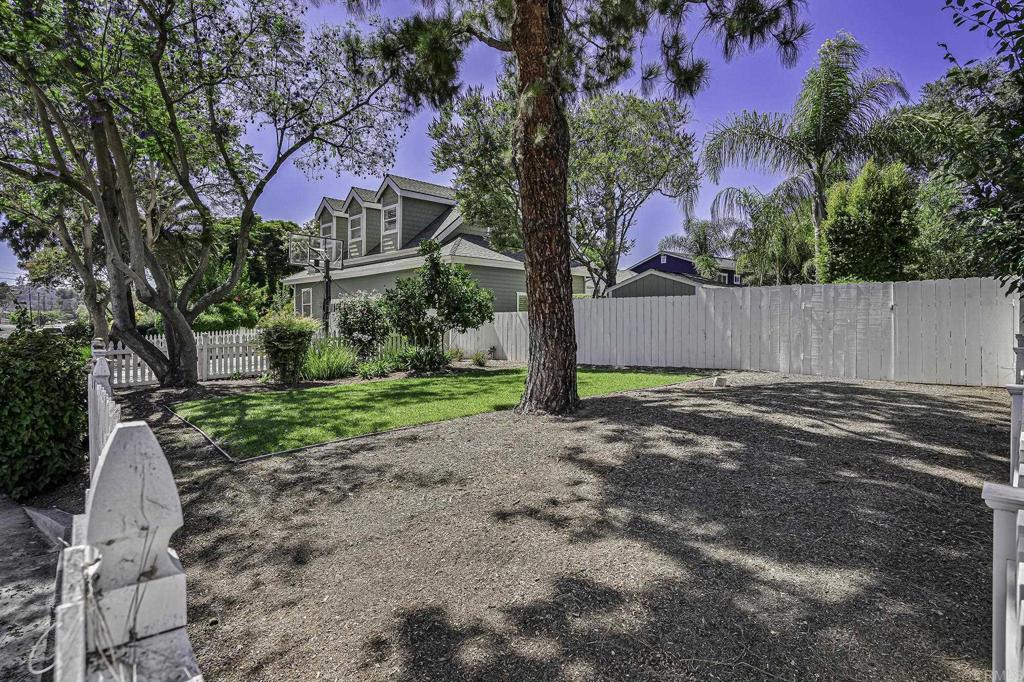 14403 Gaslight Court Poway, CA 92064 - Photo 8 of 58 a view of backyard