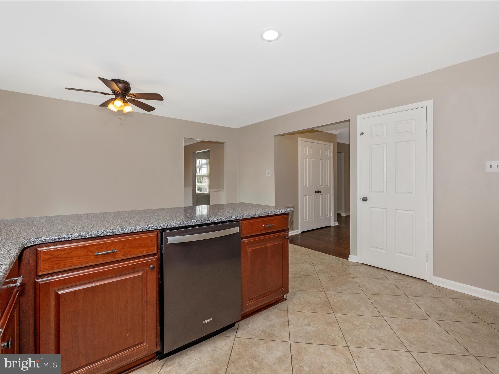 24217 Welsh Road Gaithersburg, MD 20882 - Photo 16 of 65 Kitchen