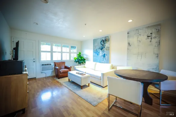 $519,000 | 426 North Street, Unit 14, Healdsburg, CA 95448
