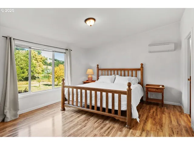 $596,000 | 23998 Highway 20, Philomath, OR 97370