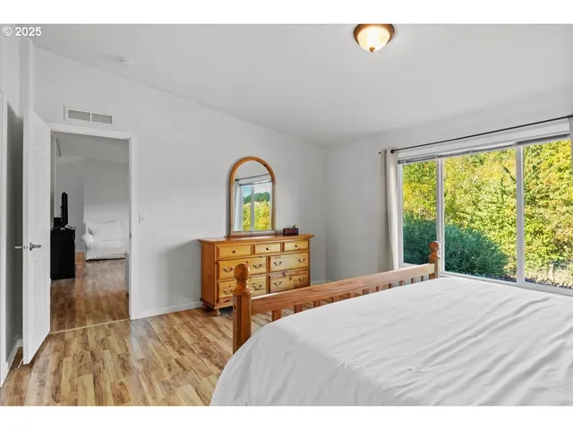 $596,000 | 23998 Highway 20, Philomath, OR 97370