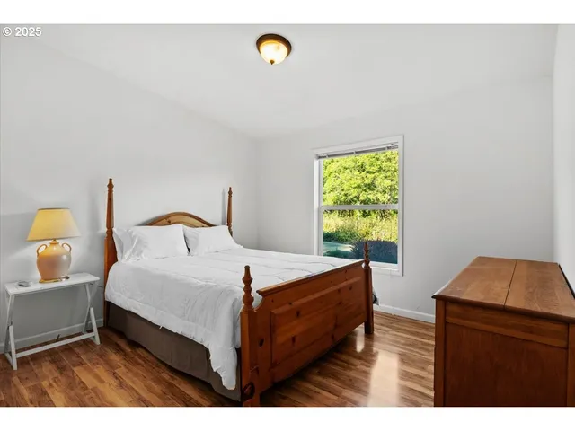 $596,000 | 23998 Highway 20, Philomath, OR 97370