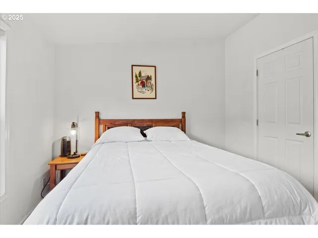 $596,000 | 23998 Highway 20, Philomath, OR 97370