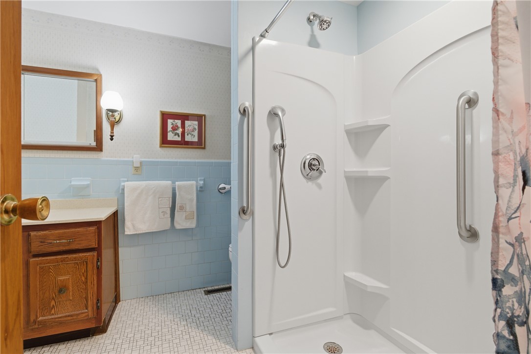 585 Reservoir Road Burrillville, RI 02859 - Photo 29 of 49