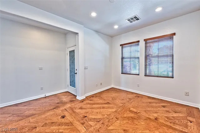 $3,000 | 981 Wagner Valley Street, Henderson, NV 89052