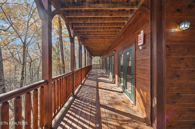 $1,650,000 | 320 Poplar Point Way, Gatlinburg, TN 37738