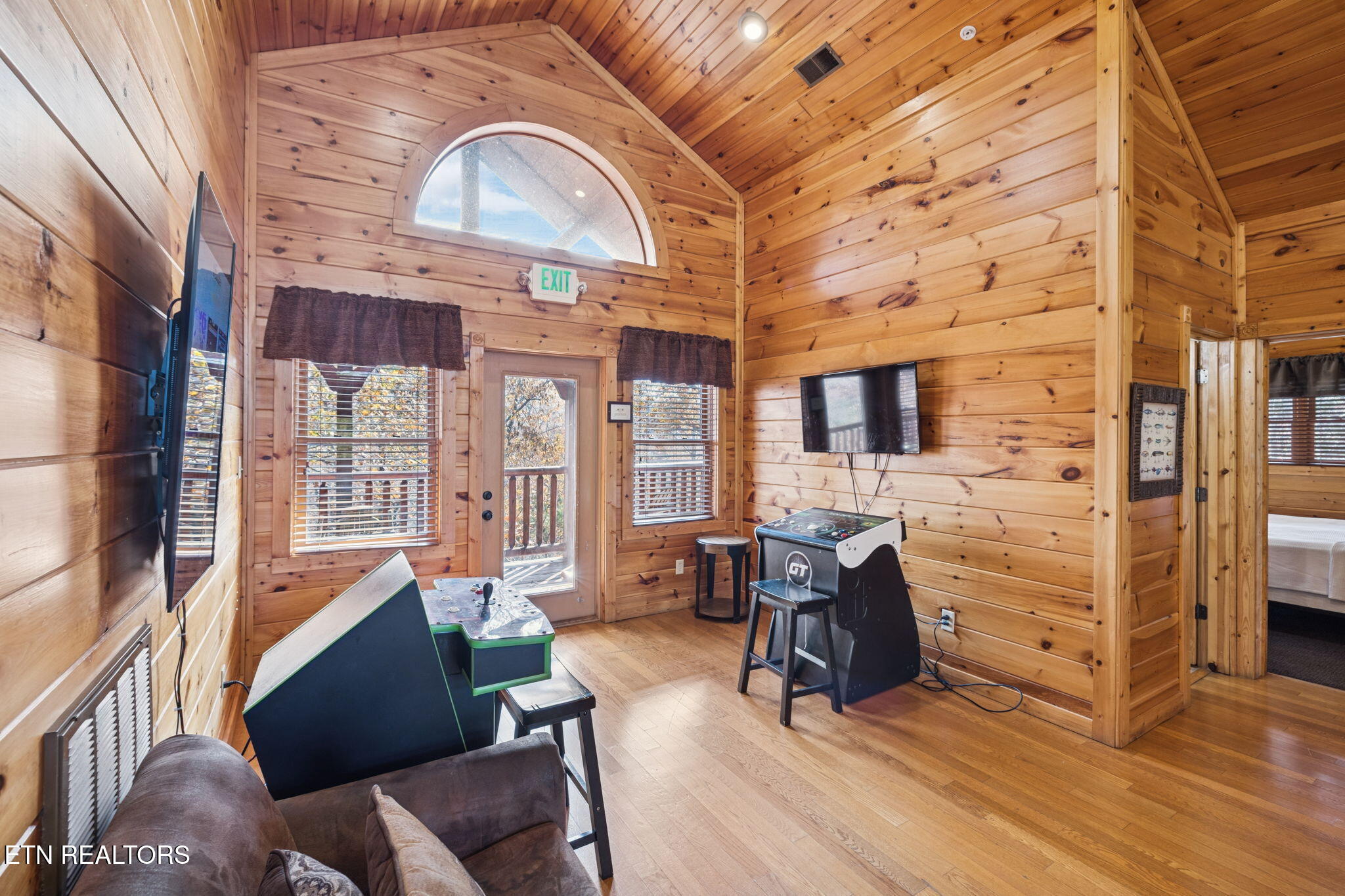 320 Poplar Point Way Gatlinburg, TN 37738 - Photo 26 of 60 26