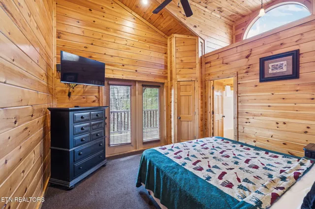 $1,650,000 | 320 Poplar Point Way, Gatlinburg, TN 37738