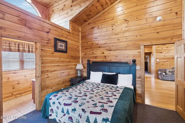 $1,650,000 | 320 Poplar Point Way, Gatlinburg, TN 37738