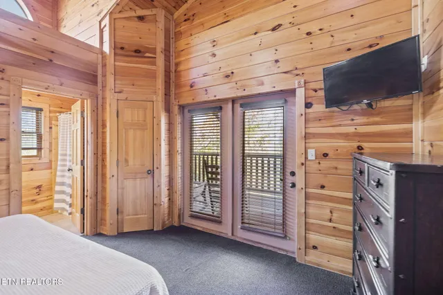 $1,650,000 | 320 Poplar Point Way, Gatlinburg, TN 37738