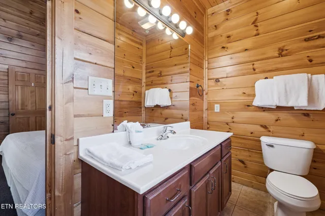 $1,650,000 | 320 Poplar Point Way, Gatlinburg, TN 37738