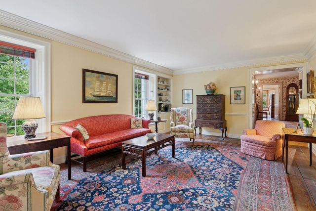 $2,000,000 | 600 Wentworth Avenue West, Mendota Heights, MN 55118