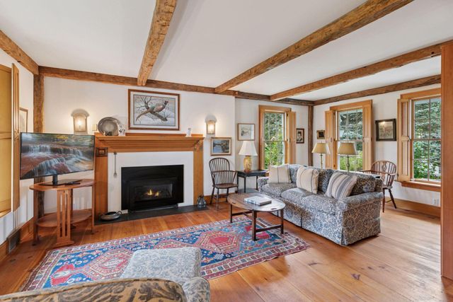 $2,000,000 | 600 Wentworth Avenue West, Mendota Heights, MN 55118