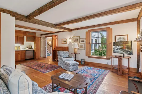 $2,000,000 | 600 Wentworth Avenue West, Mendota Heights, MN 55118