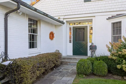 $2,000,000 | 600 Wentworth Avenue West, Mendota Heights, MN 55118