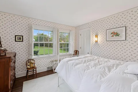 $2,000,000 | 600 Wentworth Avenue West, Mendota Heights, MN 55118