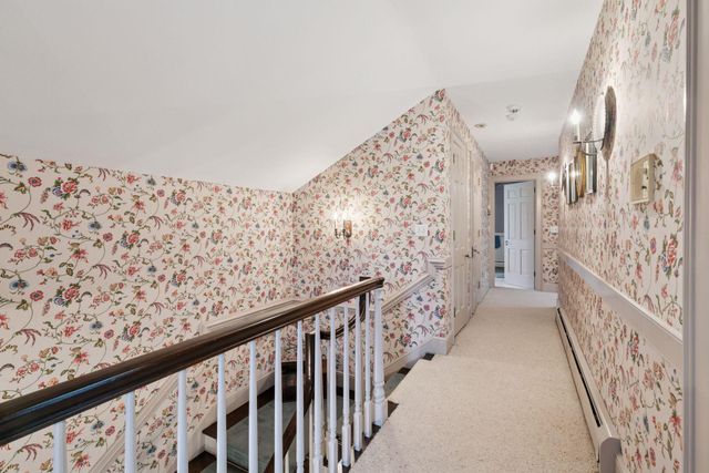 $2,000,000 | 600 Wentworth Avenue West, Mendota Heights, MN 55118