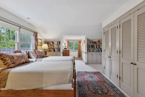 $2,000,000 | 600 Wentworth Avenue West, Mendota Heights, MN 55118