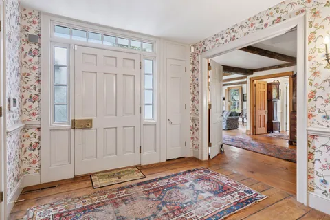 $2,000,000 | 600 Wentworth Avenue West, Mendota Heights, MN 55118