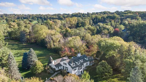 $2,000,000 | 600 Wentworth Avenue West, Mendota Heights, MN 55118