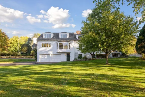 $2,000,000 | 600 Wentworth Avenue West, Mendota Heights, MN 55118