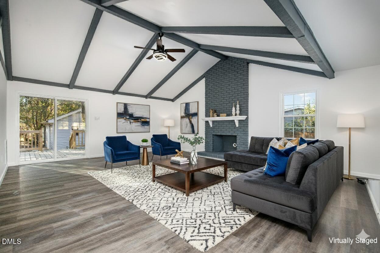 338 Potts Road Dudley, NC 28333 - Photo 6 of 42 Family Room Staged