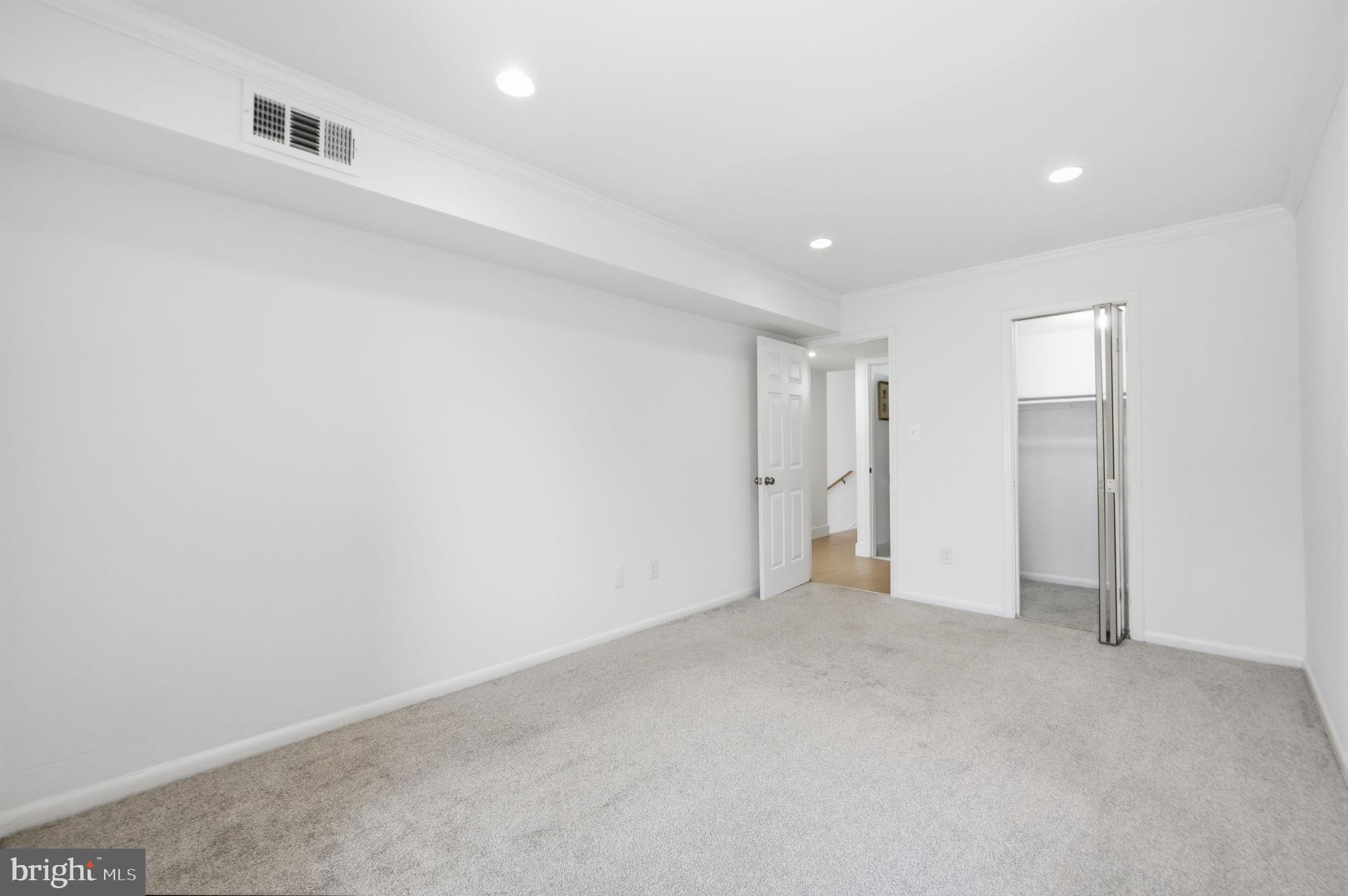 14427 Parkvale Road, Unit 7 Rockville, MD 20853 - Photo 19 of 43 Gallery Image 19