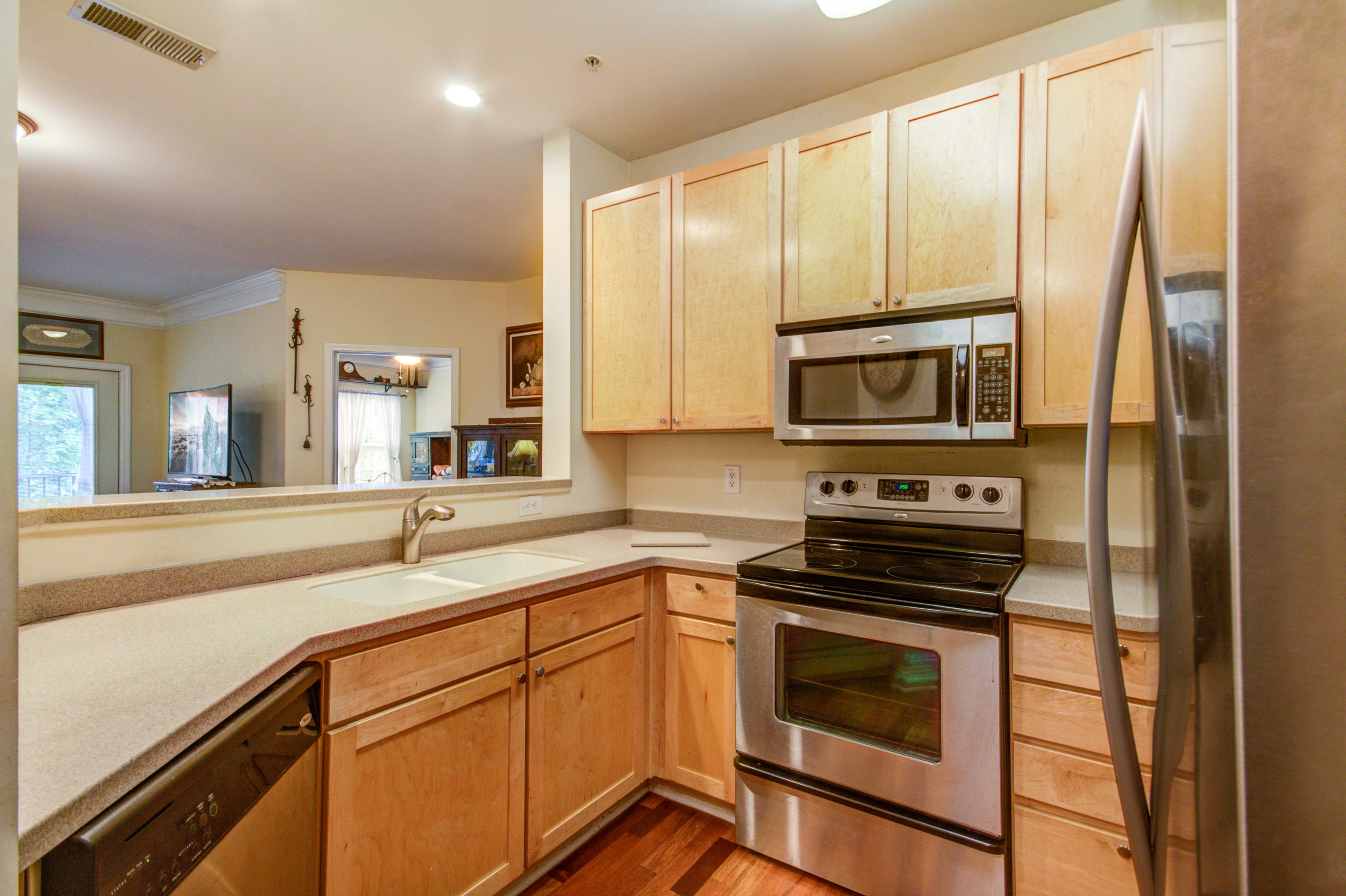 1112 Basildon Road Mount Pleasant, SC 29466 - Photo 4 of 35 Kitchen