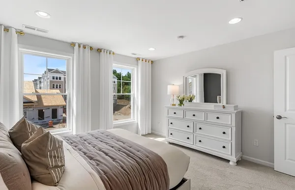 $1,089,249 | 3 Weathervane Drive, Unit 1, Walpole, MA 02081