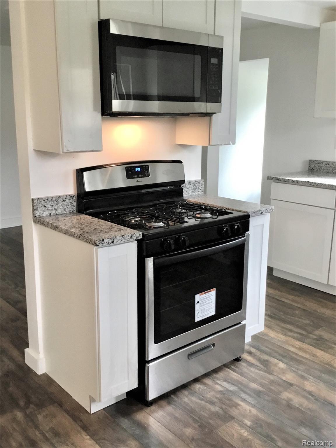 2920 East Dryden Road Metamora, MI 48455 - Photo 16 of 34 Cooking area