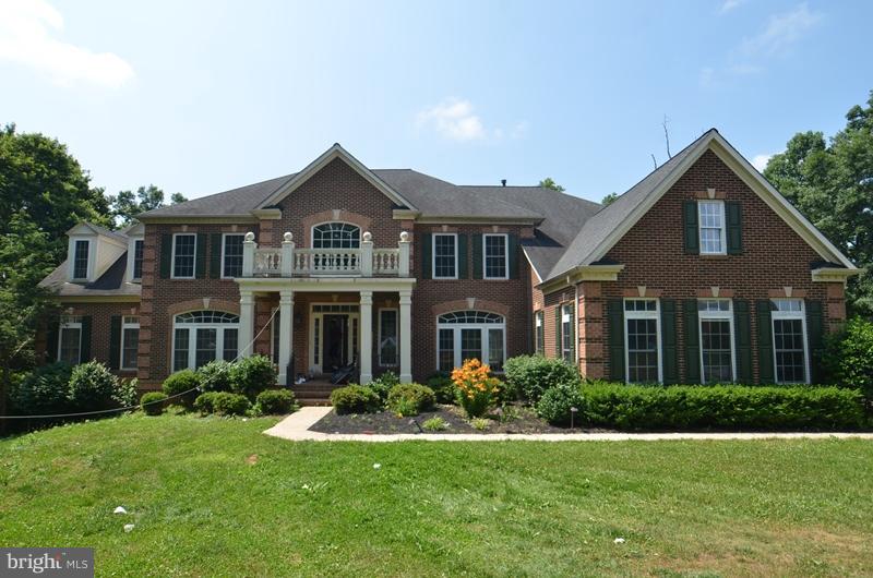 Exterior (Front)