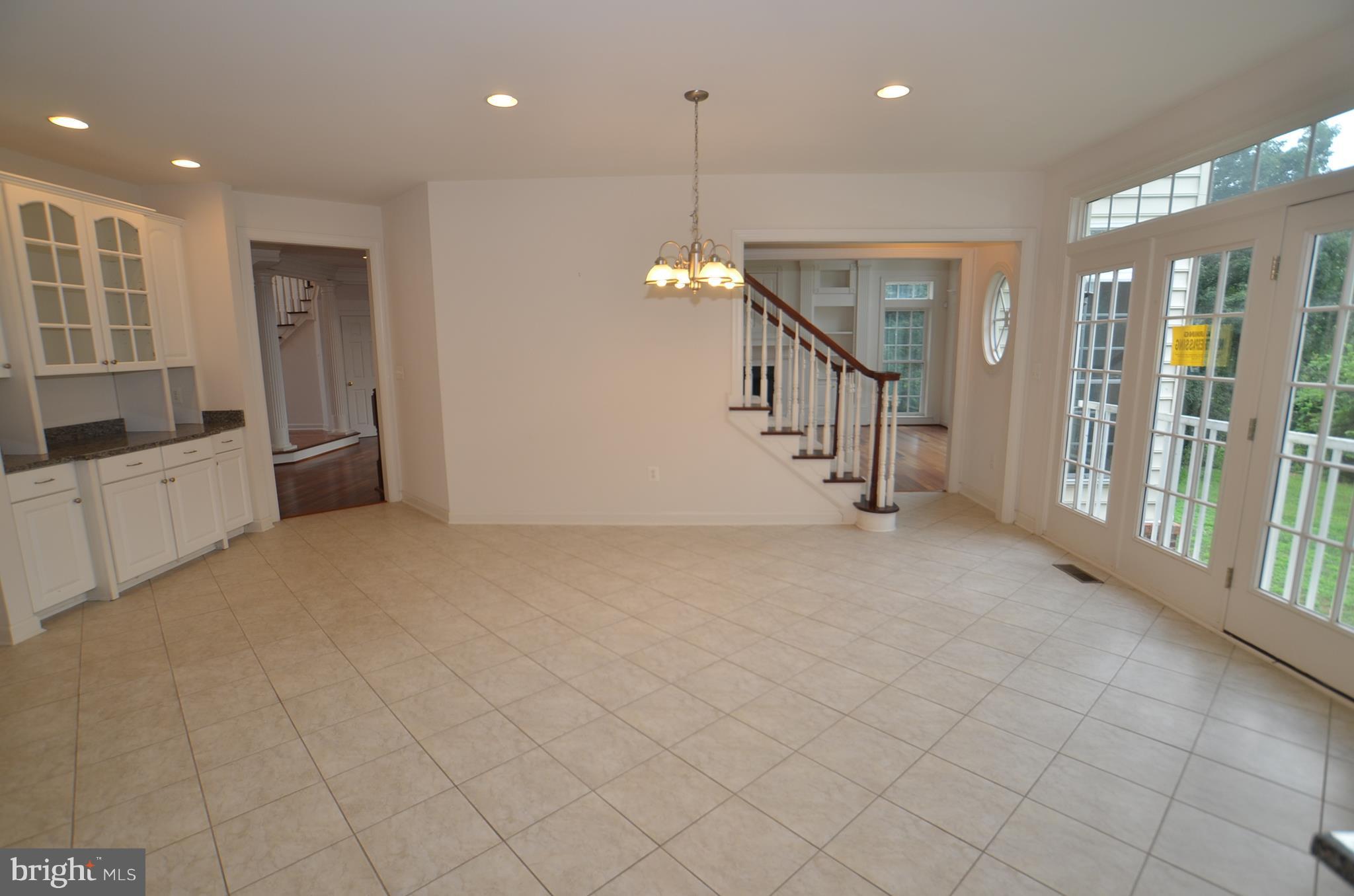 14337 Howard Road Glenelg, MD 21737 - Photo 11 of 30 Kitchen Eat in area