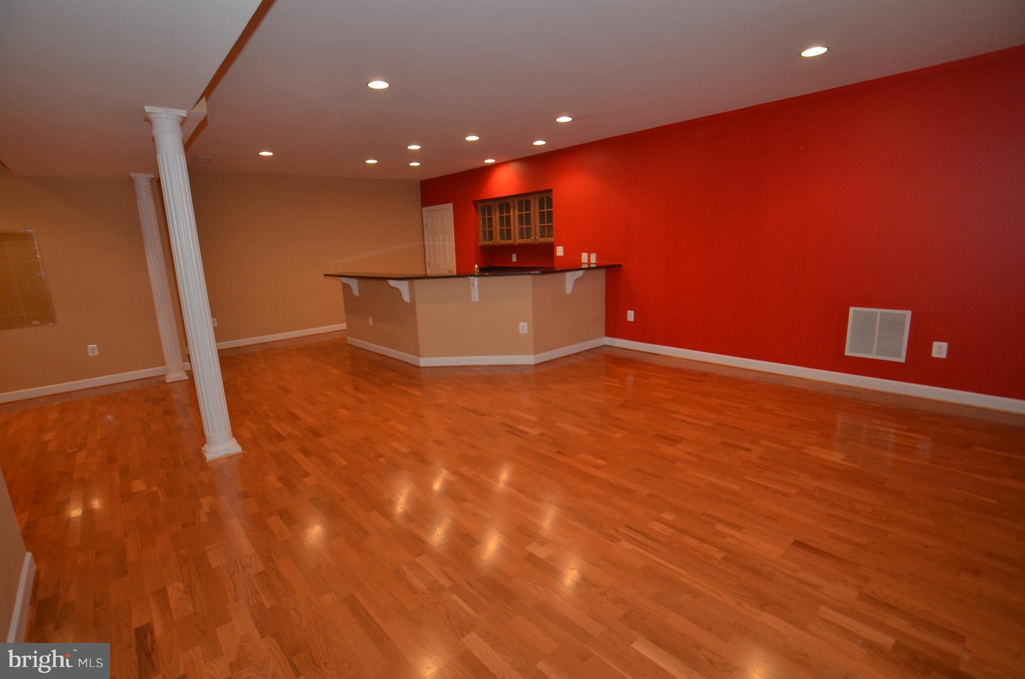14337 Howard Road Glenelg, MD 21737 - Photo 17 of 30 Basement with built in bar