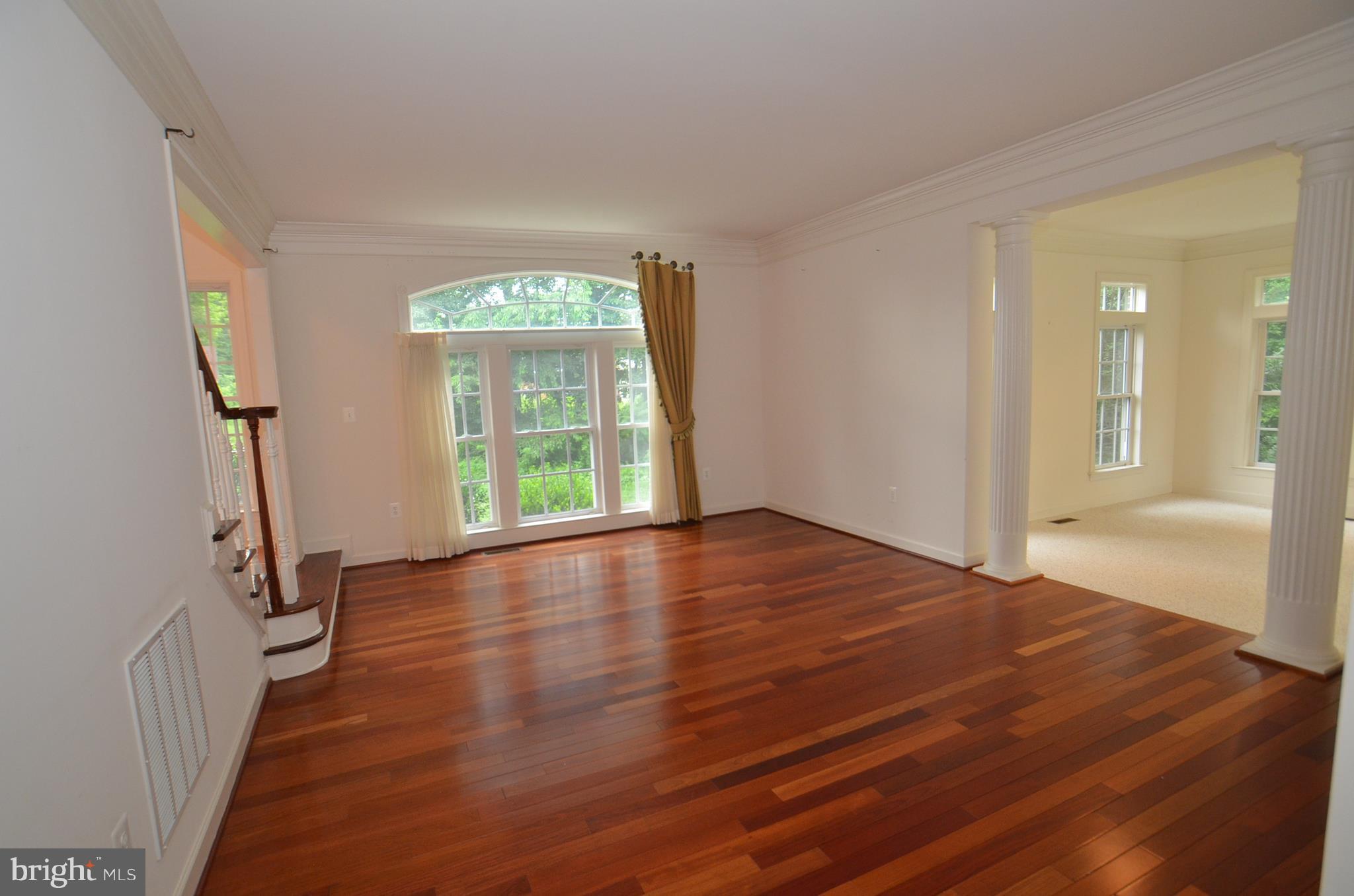 14337 Howard Road Glenelg, MD 21737 - Photo 21 of 30 Living Room