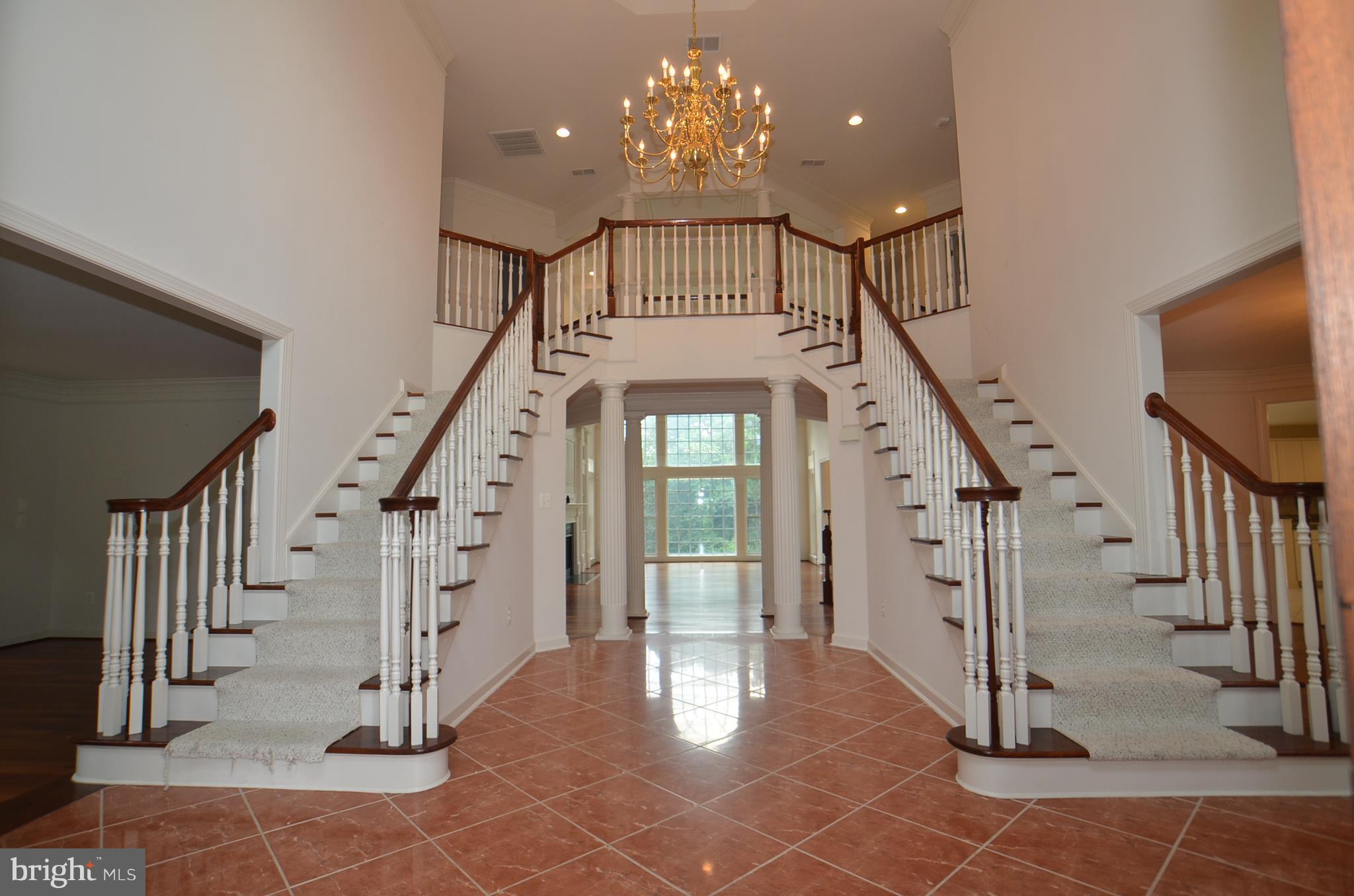 2 story foyer