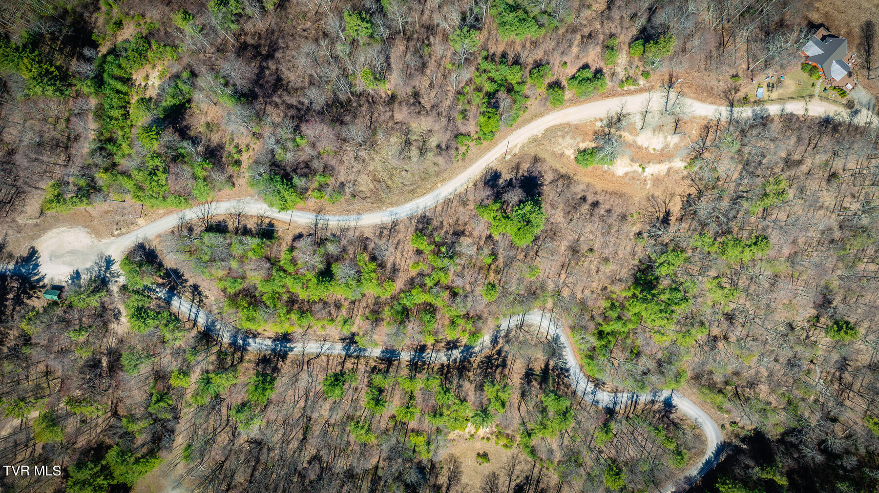 804 Vista Road, Unit 4 Butler, TN 37640 - Photo 2 of 24 001