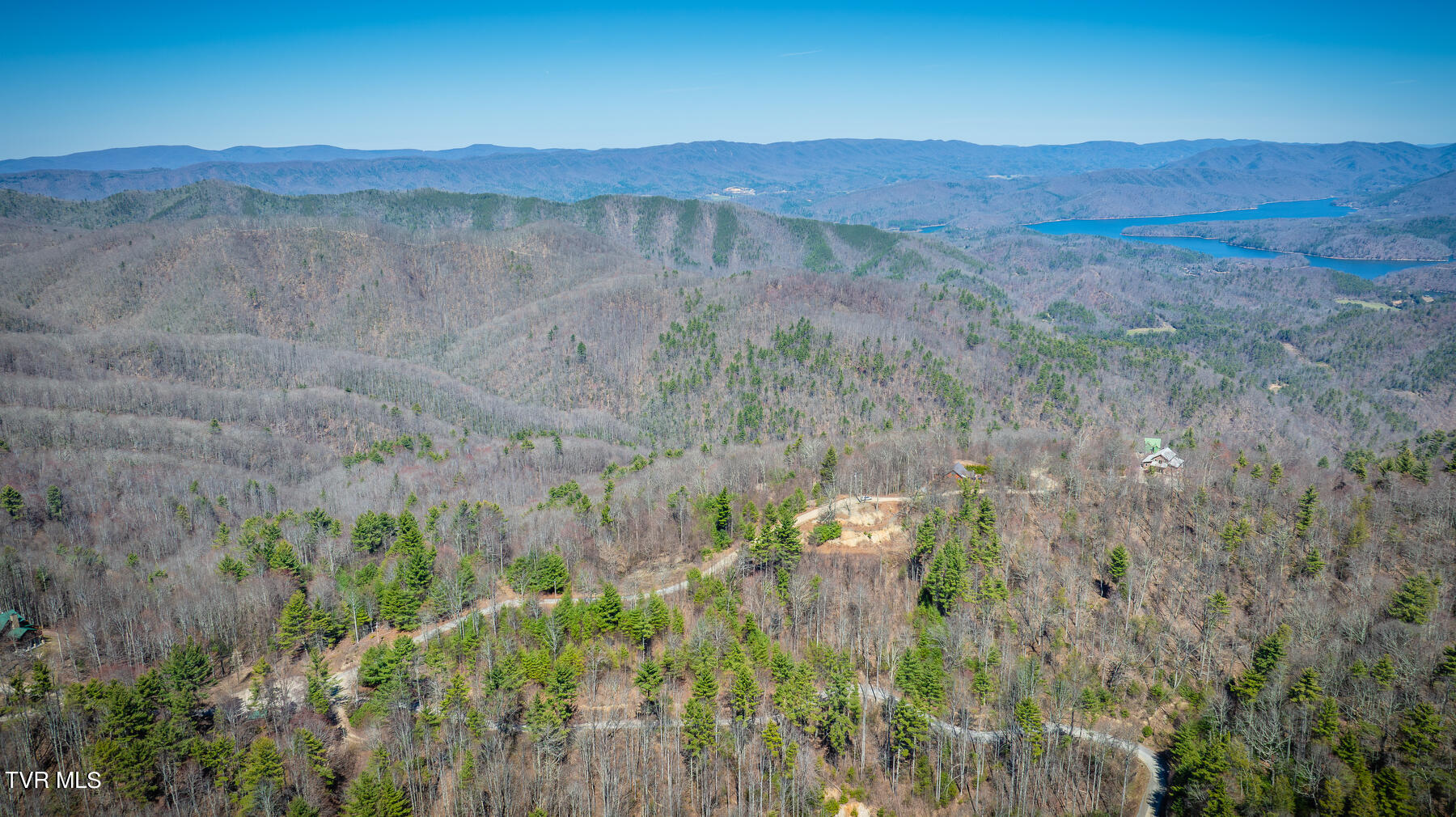 804 Vista Road, Unit 4 Butler, TN 37640 - Photo 4 of 24 004